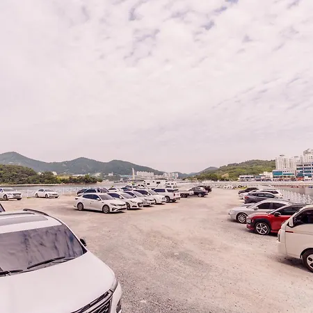 Ocean Top Marina Yeosu Exterior photo
